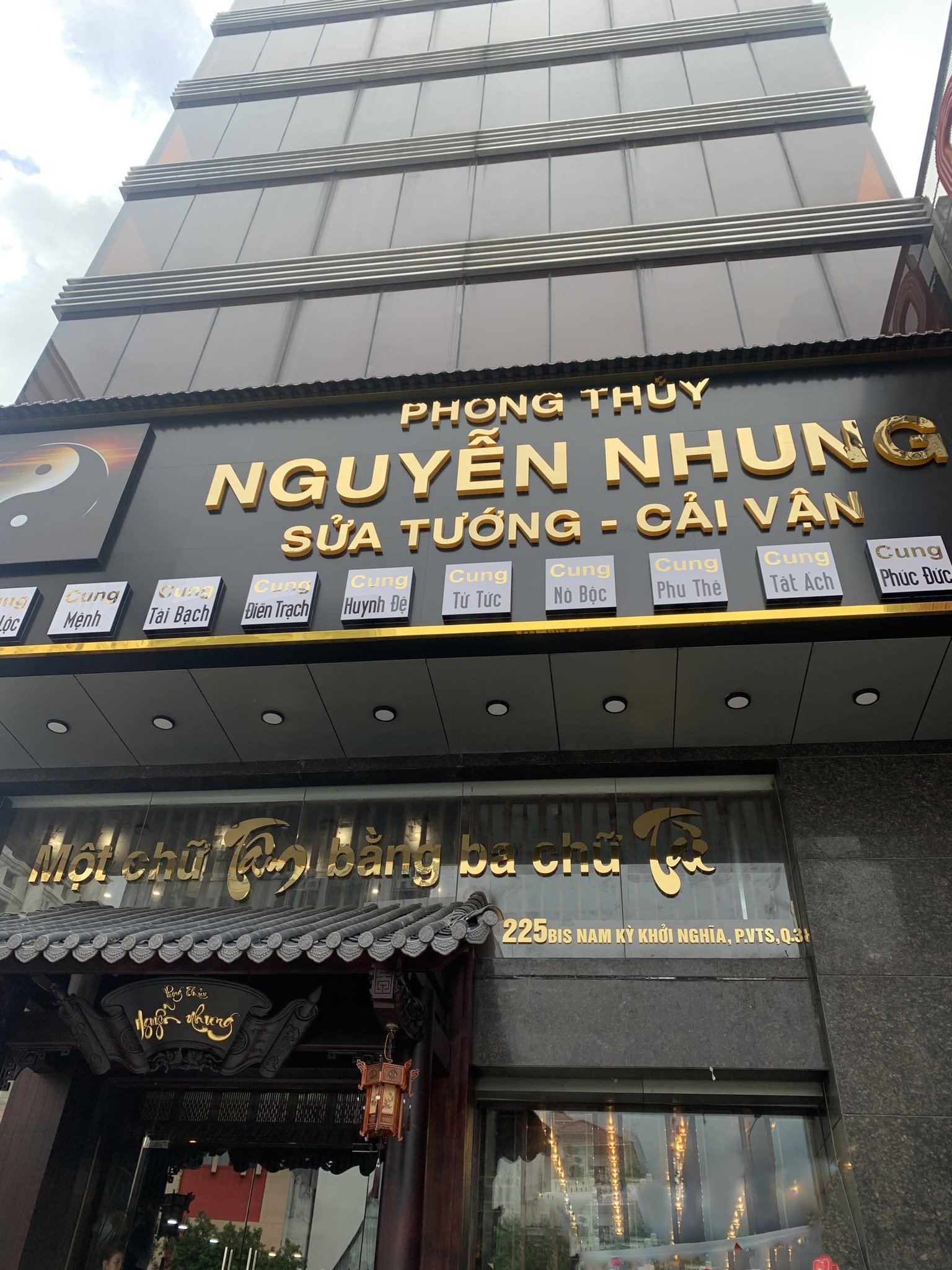 Ảnh chụp viện Phong Thủy Nguyễn Nhung - Chân Mày Phong Thủy Nguyễn Nhung