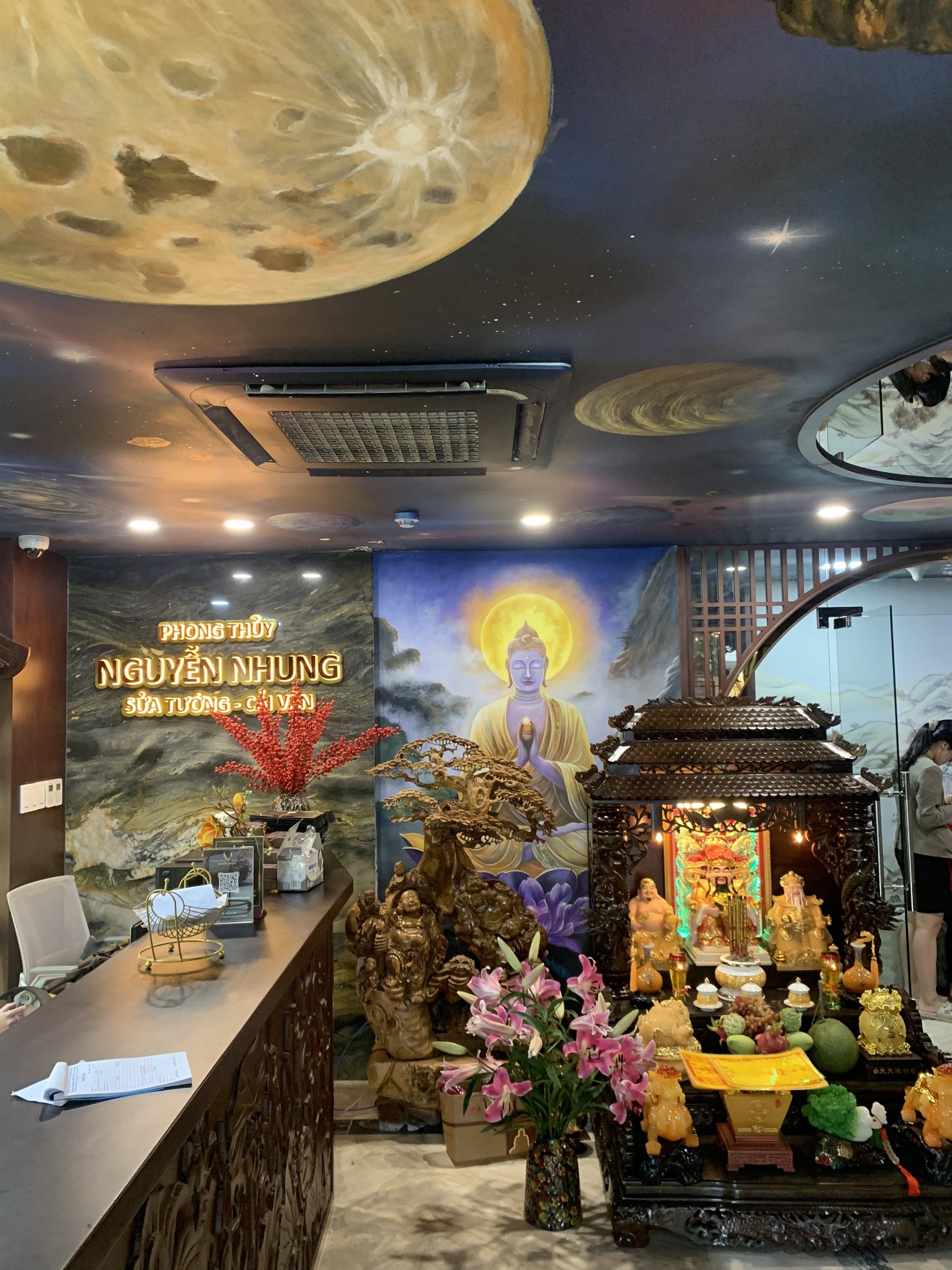 Ảnh chụp viện Phong Thủy Nguyễn Nhung - Chân Mày Phong Thủy Nguyễn Nhung